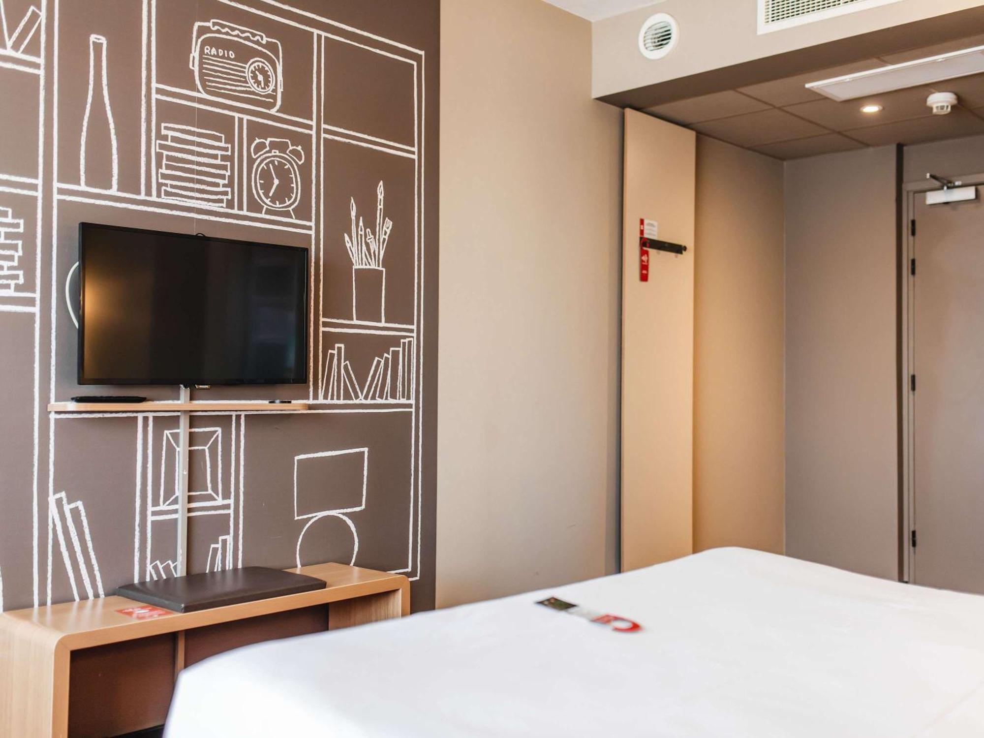 Ibis Centrum Hotel 3*